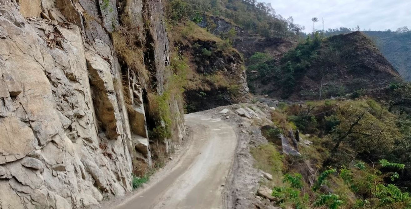 भारी वर्षाको सम्भावनापछि जिप्रका मकवानपुरले यी सडकमा लगायो अस्थायी प्रतिबन्ध